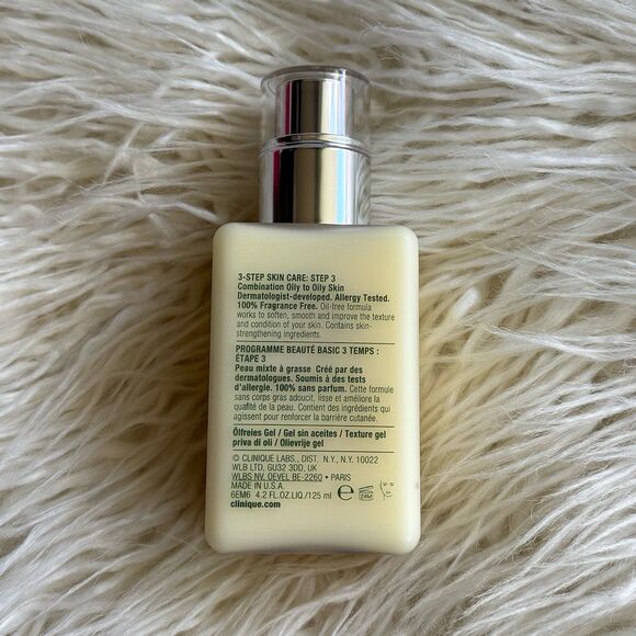 CLINIQUE Dramatically Different Moisturizing Gel for Skin Barrier Repair 4.2 oz - Picture 7 of 12